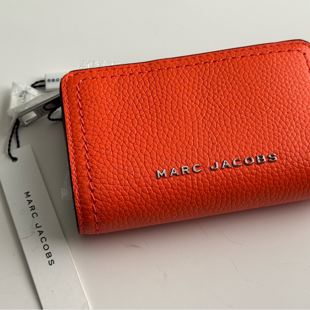 Marc Jacobs Bold Orange Wallet